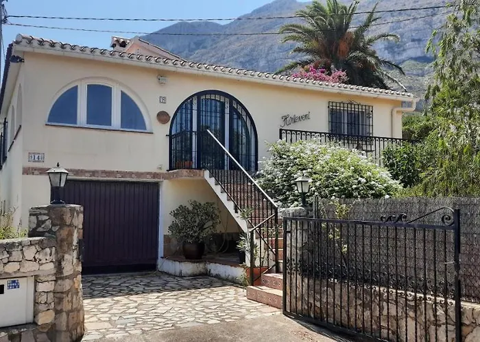 בקתה Anacasa Con Piscina Montgo Ch3215